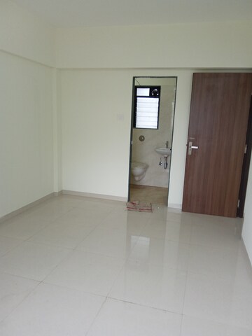Room in 2 BHK Apartment at Mulund East – for Sale