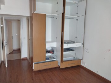 रेसिडेंशियल फ्लैट वर्ग फुट फॉर रेंट इन सेक्टर 28 गुड़गांव  7523949