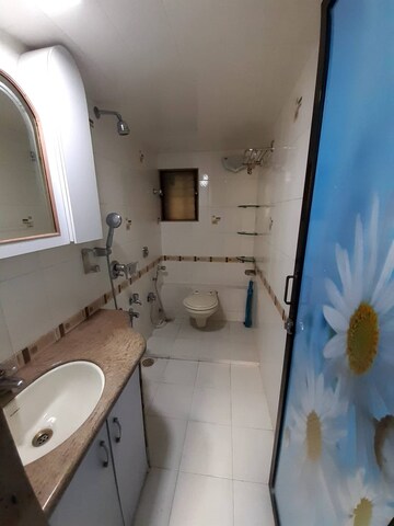 Bathroom in 1.5 BHK Apartment at Daulat Shirin CHS, Colaba – for Sale