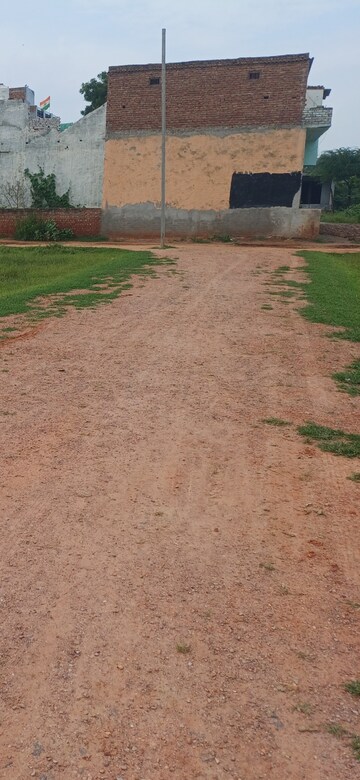  Plot For Sale in Bhopani Village
