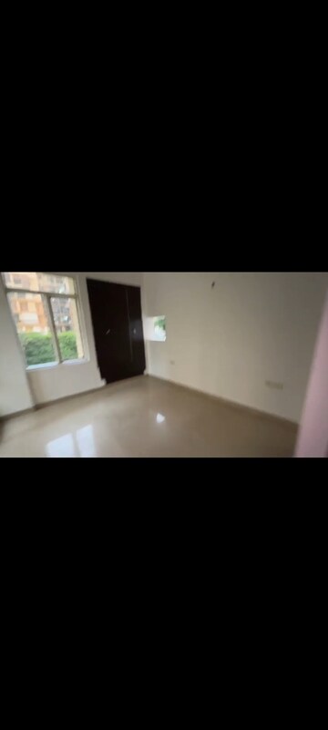 Room in 3 BHK Apartment at MCC Signature Homes, Raj Nagar Extension – for Sale