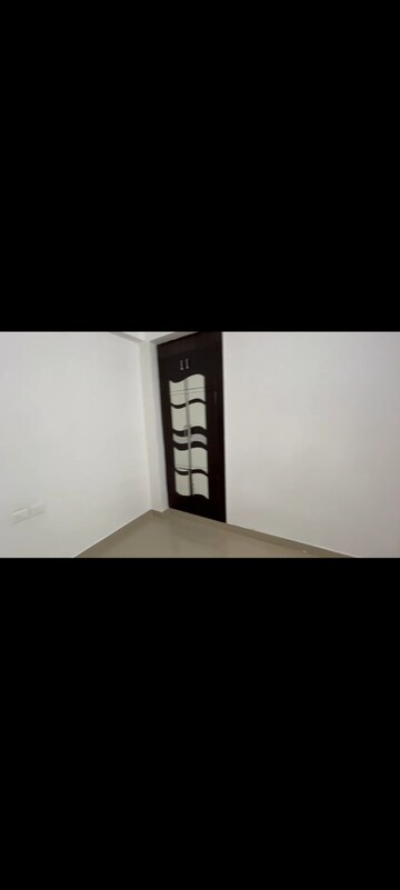 Room in 2 BHK Apartment at Bankey Bihari Aggarwal Heights, Raj Nagar Extension – for Sale