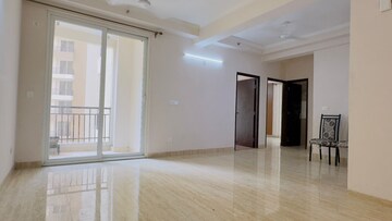Room in 2.5 BHK Apartment at La Residentia, Tech Zone 4 Greater Noida – for Sale