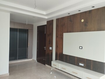 Building Lobby in 4 BHK Builder Floor at Sector 15 – for Sale