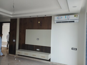 Furnished Amenities in 4 BHK Builder Floor at Sector 15 – for Sale