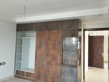 Room in 4 BHK Builder Floor at Sector 15 – for Sale
