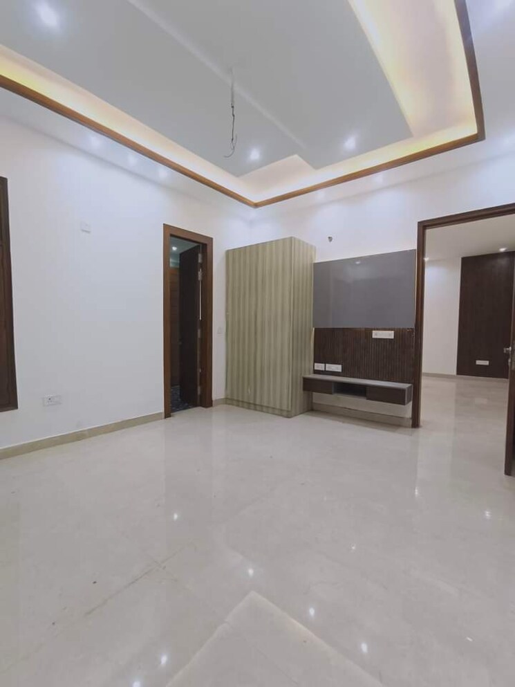 Room, green fields colony 4 Bedroom 2200 Sq.Ft. Builder Floor In Green Fields Colony Faridabad 7524783