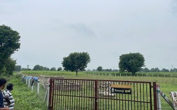 Plot For Sale in Mumatpura