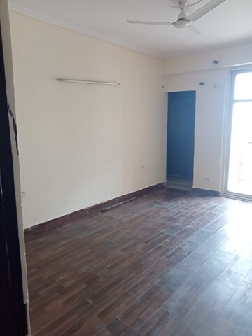 Room in 2.5 BHK Apartment at Assotech The Nest, Sain Vihar – for Sale