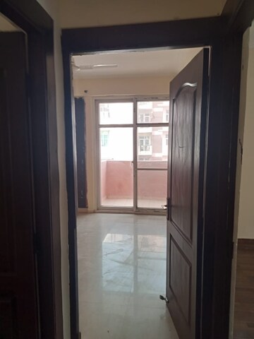 Room in 2.5 BHK Apartment at Assotech The Nest, Sain Vihar – for Sale