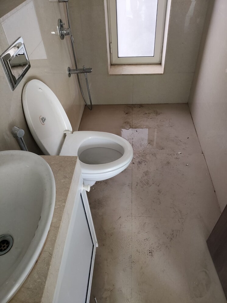 Bathroom, l-t-seawoods-residences-phase-1-part-a 2 Bedroom 825 Sq.Ft. Apartment In Seawoods Navi Mumbai 7524979