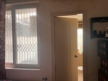 Room in 3 BHK Builder Floor at Orchid Island, Sector 51 – for Sale