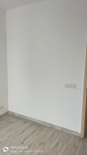 Room in 3 BHK Builder Floor at Orchid Island, Sector 51 – for Sale