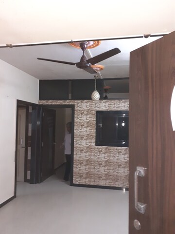 Furnished Amenities in 1 BHK Apartment at Nagari Niwara CHS, Goregaon East – for Rent