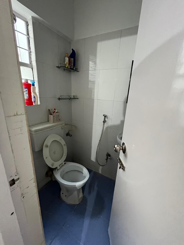 Bathroom, amrut-runwal-paradise 3 Bedroom 1285 Sq.Ft. Apartment In Kothrud Pune 7525303