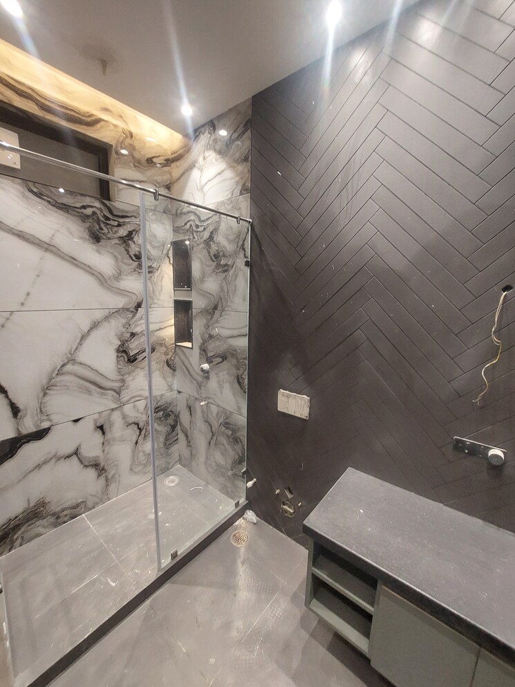 Room, pitampura 4 Bedroom 280 Sq.Yd. Builder Floor In Pitampura Delhi 7525361