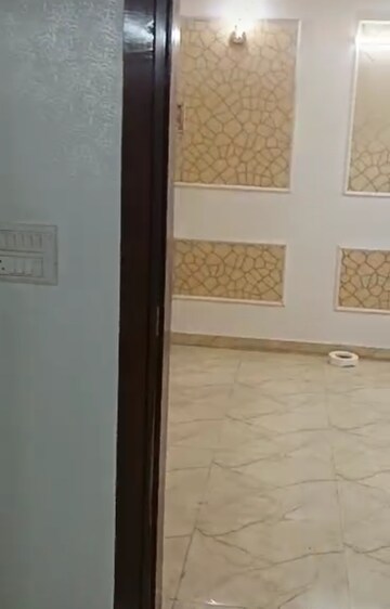 Room in 3 BHK Builder Floor at Maya Homes, Indrapuram – for Sale