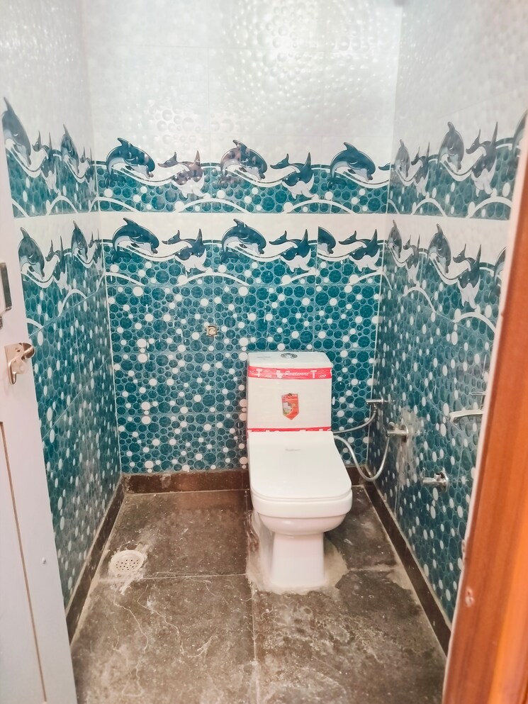 Bathroom, kanker khera 3 Bedroom 1500 Sq.Ft. Independent House In Kanker Khera Meerut 7525460