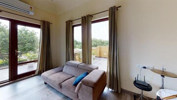 Bedroom in 5 BHK Villa at DLF Alameda, Sector 73 – for Sale