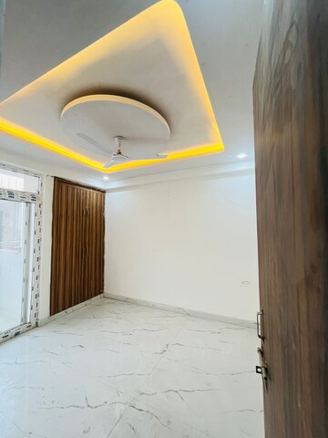 Building Lobby in 3 BHK Builder Floor at Sector 73 – for Sale