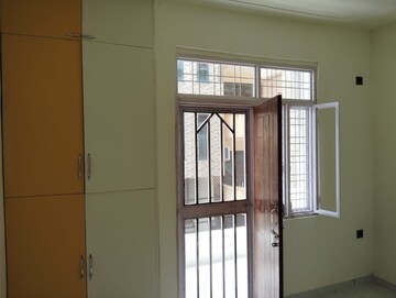 Room in 2 BHK Builder Floor at Earthcon Mega County, Kirsali Gaon – for Sale