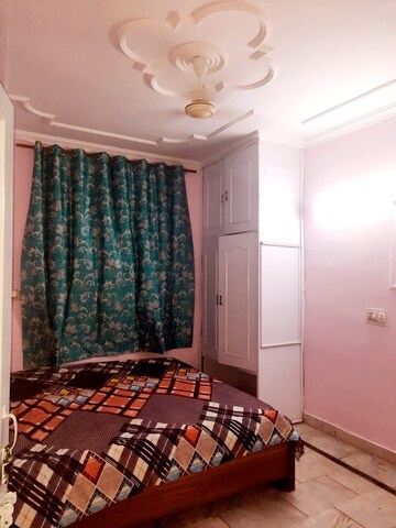 रेसिडेंशियल बिल्डर फ्लोर वर्ग फुट फॉर रेंट इन जनकपुरी दिल्ली  7525814