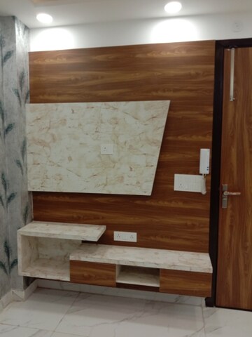Furnished Amenities in 2 BHK Builder Floor at Dwarka Mor – for Sale