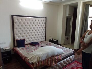 Bedroom in 3 BHK Builder Floor at Green Fields Colony – for Sale