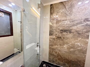 Bathroom in 5 BHK Apartment at Central Park I, Sector 42 – for Sale