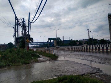  Plot – Exterior View View at Roza Jalalpur - for Sale