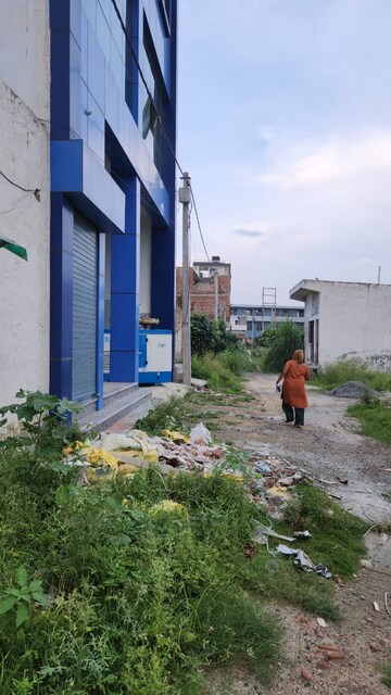  Plot – Exterior View View at Roza Jalalpur - for Sale