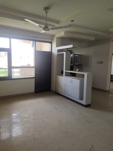 Room in 3 BHK Apartment at Peer Mucchalla – for Sale