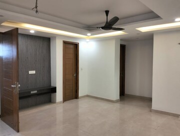 Room in 3 BHK Builder Floor at Sector 19 – for Sale