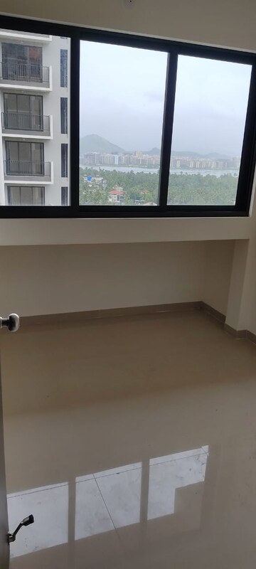 Room in 1 BHK Apartment at Shree Adeshwar Anand Heights, Nalasopara West – for Sale