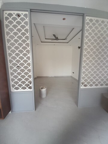 Room in 3 BHK Builder Floor at Sector 85 – for Sale