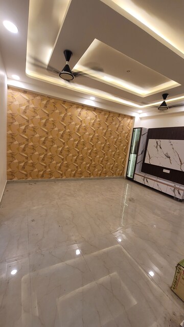 Living Room in 2 BHK Builder Floor at Dilshad Colony – for Sale