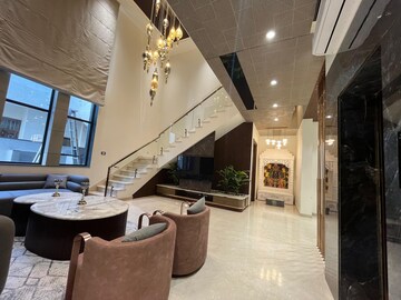 Master Bedroom in 5 BHK Independent House at Vaishali Nagar – for Sale