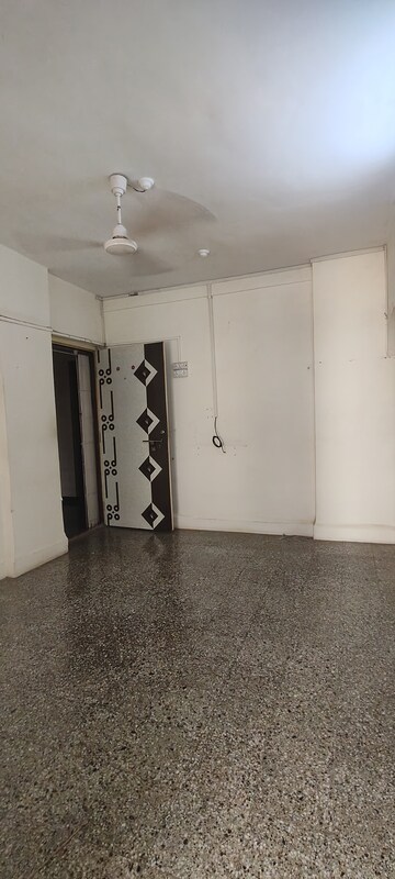 रेसिडेंशियल फ्लैट वर्ग फुट फॉर रेंट इन बोरिवली वेस्ट मुंबई  7527950