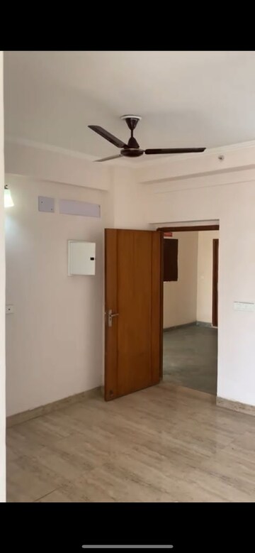 2 BHK Apartment For Sale in Amrapali Golf Homes, Sector 4, Greater Noida