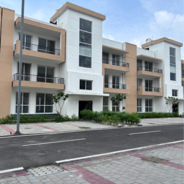 3 BHK Builder Floor – Exterior View View at Bptp Park Floors I, Sector 77 - for Sale