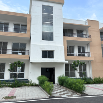 3 BHK Builder Floor – Exterior View View at Bptp Park Floors I, Sector 77 - for Sale