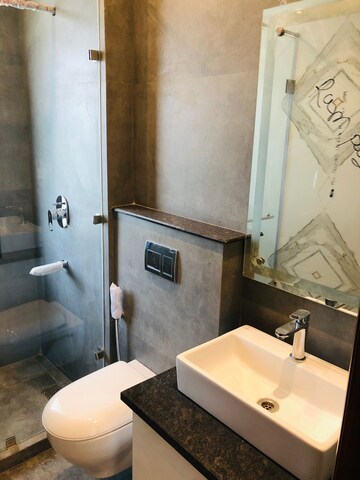Master Bedroom in 3.5 BHK Builder Floor at Smart World Gems, Sector 89 – for Sale
