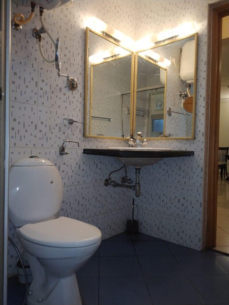 Bathroom, embassy-boulevard 6 Bedroom 7500 Sq.Ft. Villa In Yelahanka Bangalore 7528359