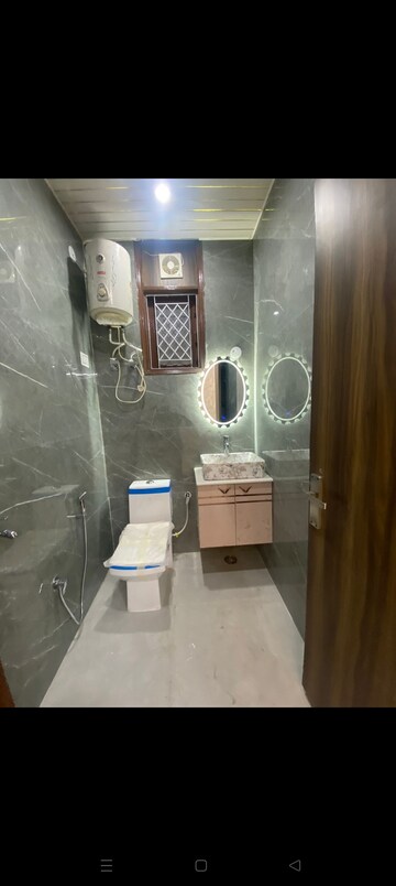 Bathroom in 2 BHK Builder Floor at Park  Apartments Vaishali, Vaishali Sector 9 – for Sale