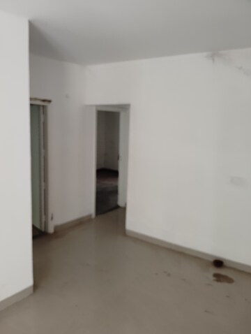 Room in 3 BHK Builder Floor at Bptp Park 81, Sector 81 – for Sale