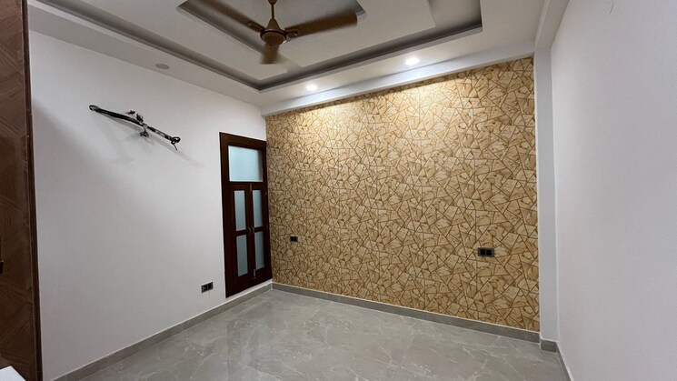 Room, sector 85 3 Bedroom 2250 Sq.Ft. Builder Floor In Sector 85 Faridabad 7528952