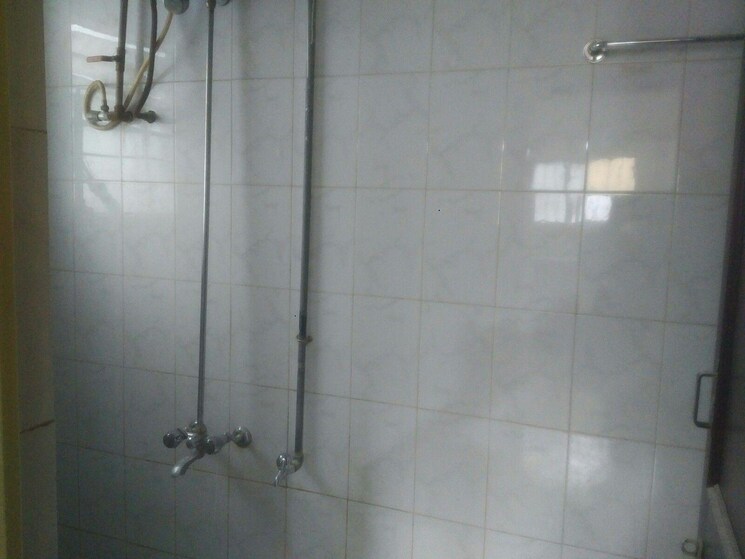 Bathroom, karan-gharonda 1 Bedroom 700 Sq.Ft. Apartment In Wadgaon Sheri Pune 7528984