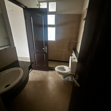 Bathroom in 3 BHK Apartment at Jm Park Sapphire, Ramprastha Greens – for Sale
