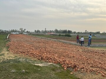  Plot For Sale in Gosainganj