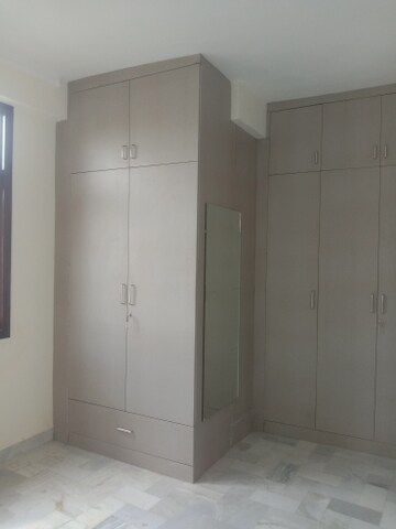 Room in 2 BHK Apartment at Devika Apartments, Vaishali Sector 2 – for Sale